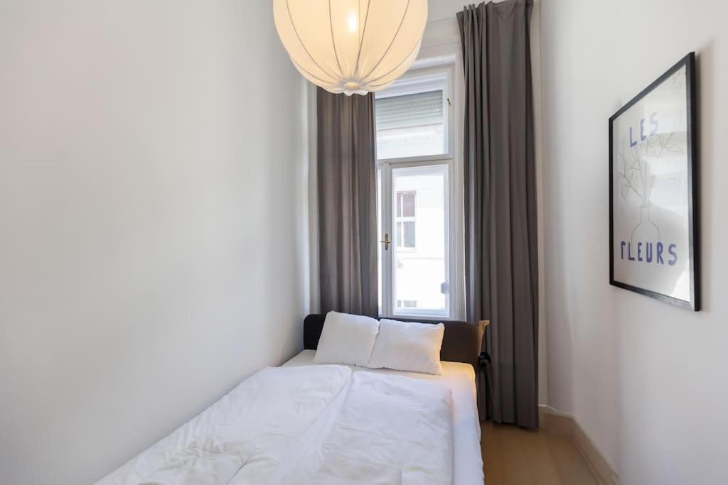 Apartment Chic 2 Bedrooms Budapest