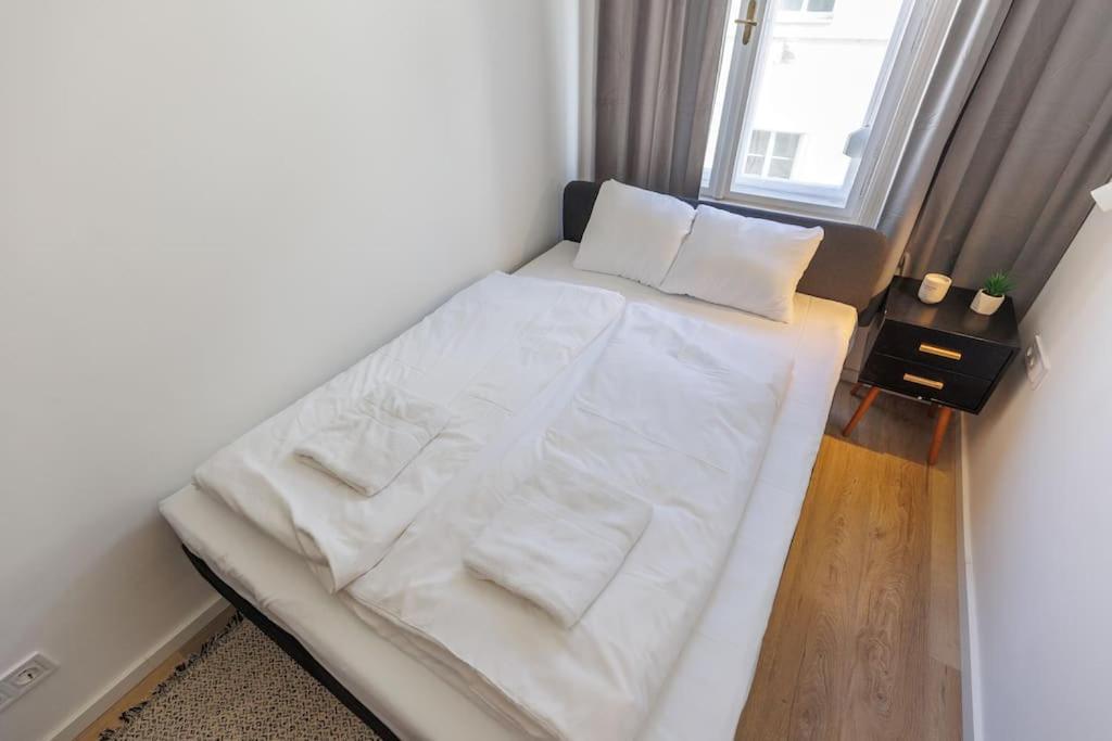 Chic 2 Bedrooms Apartment *